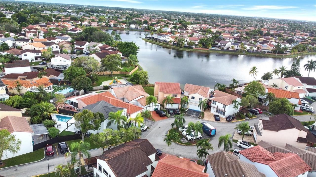 13246 SW 9th Ter, Miami, FL 33184 Photo