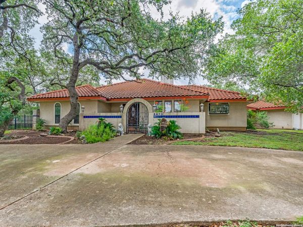 8470 Park Lane Dr, San Antonio, TX 78266