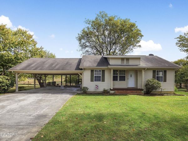 322 Oakdale St, Maryville, TN 37801