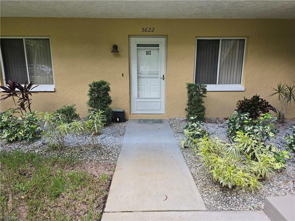 5622 Woodmere Lake Cir, Unit B102, Naples, FL 34112 Photo