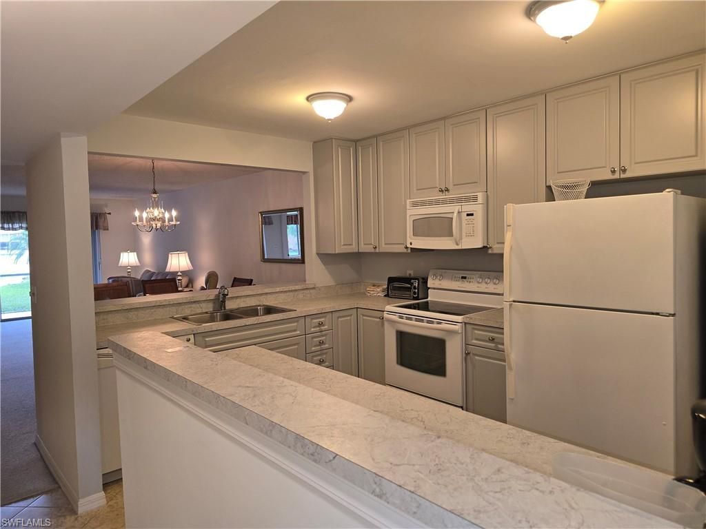 5622 Woodmere Lake Cir, Unit B102, Naples, FL 34112 Photo