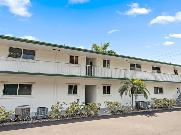 2 Garden Street, Unit 203m, Tequesta, FL 33469