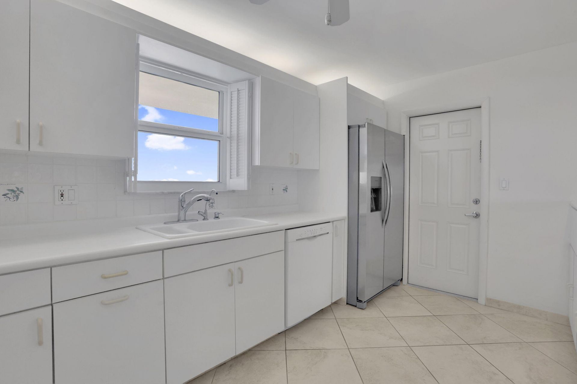 1051 Hillsboro Mile, Unit Ph4e, Hillsboro Beach, FL 33062 Photo