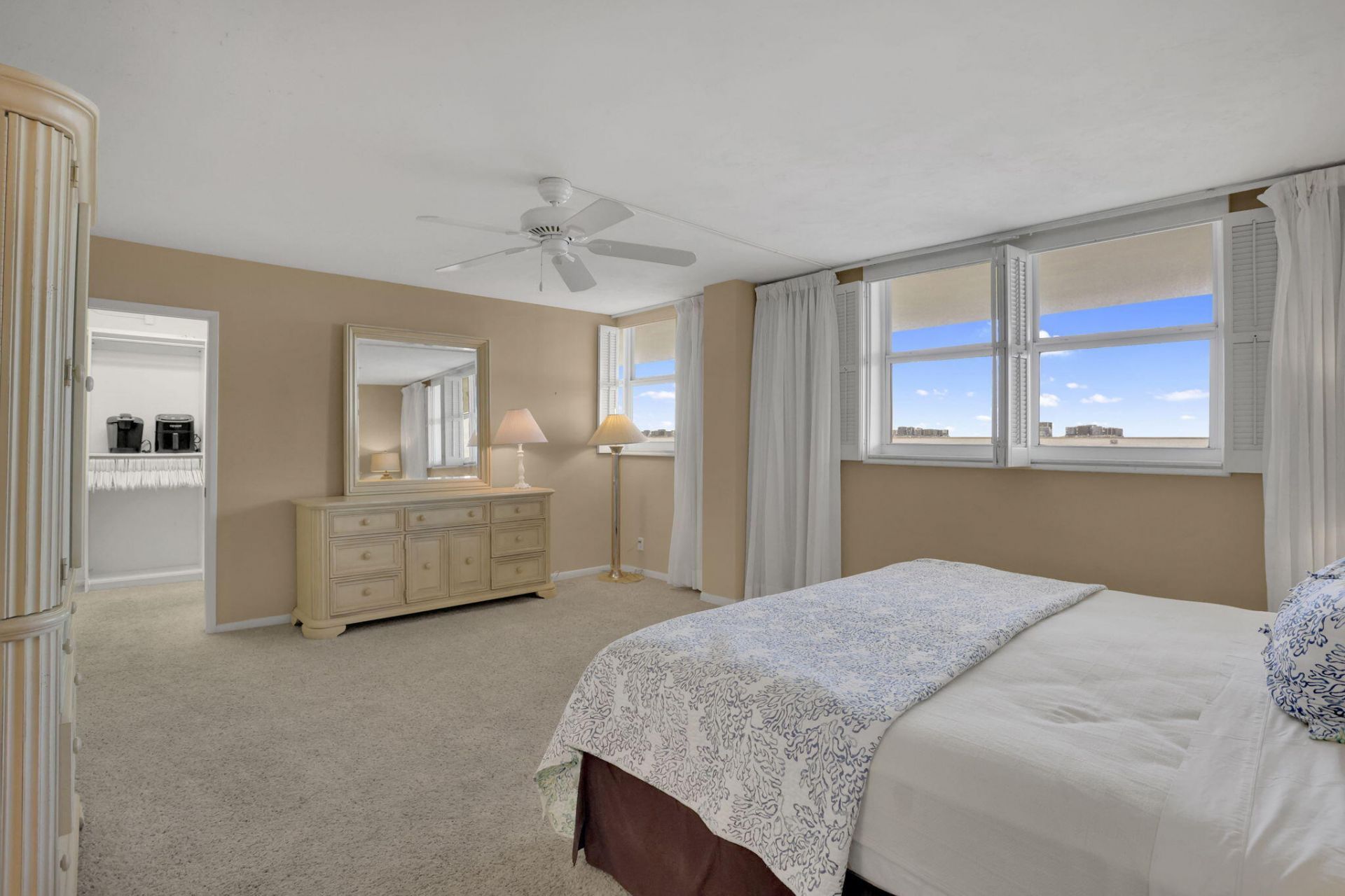 1051 Hillsboro Mile, Unit Ph4e, Hillsboro Beach, FL 33062 Photo