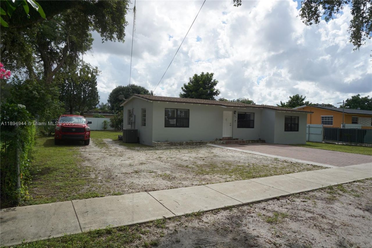 2850 NW 170th St, Miami Gardens, FL 33056 Photo