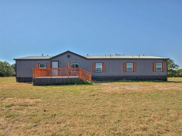 280979 E shamrock Road, Marlow, OK 73055