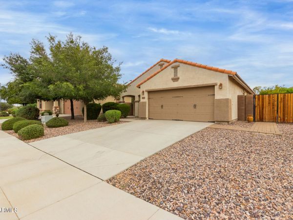 2215 E EVERGLADE Lane, Gilbert, AZ 85298