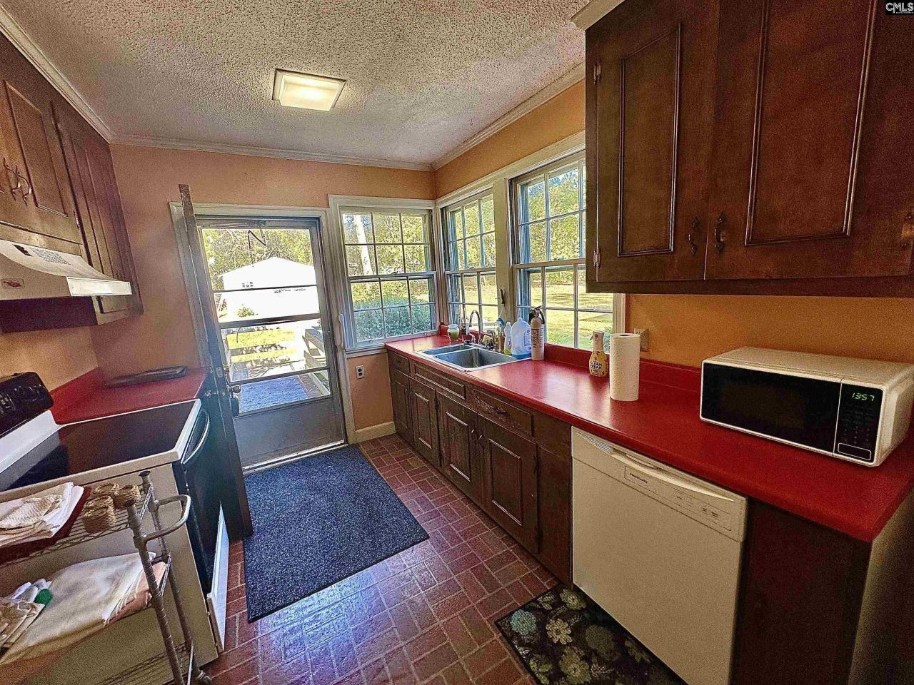 238 Club Acres Road Photo 14