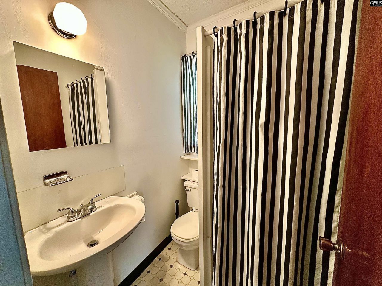 238 Club Acres Road Photo 19