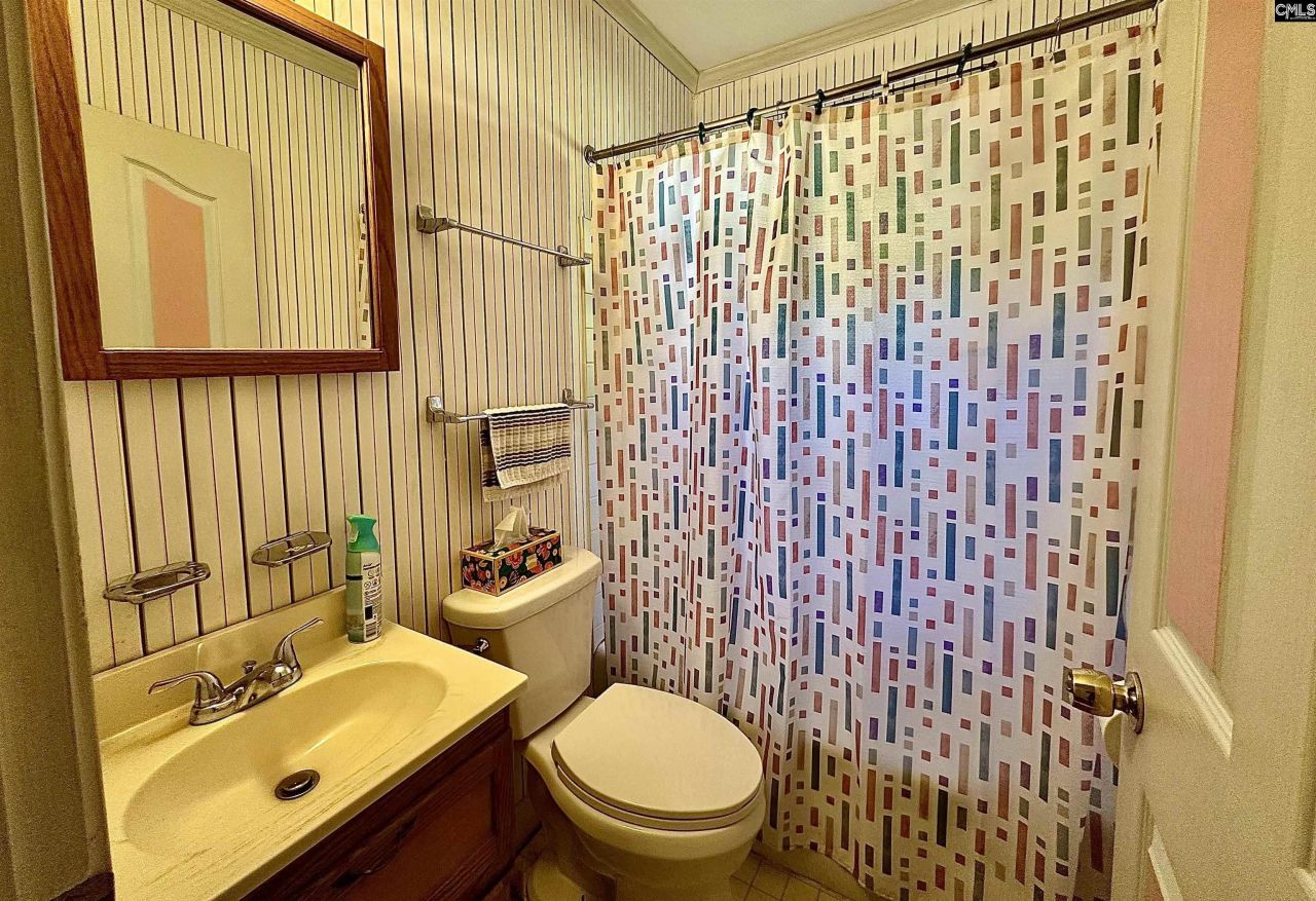 238 Club Acres Road Photo 7