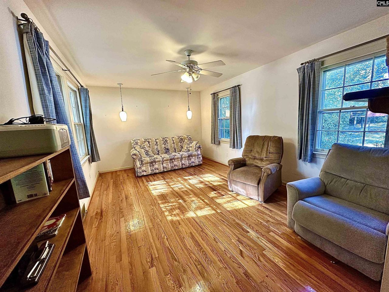 238 Club Acres Road Photo 8