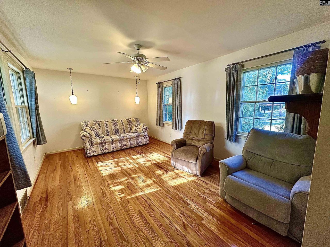 238 Club Acres Road Photo 9