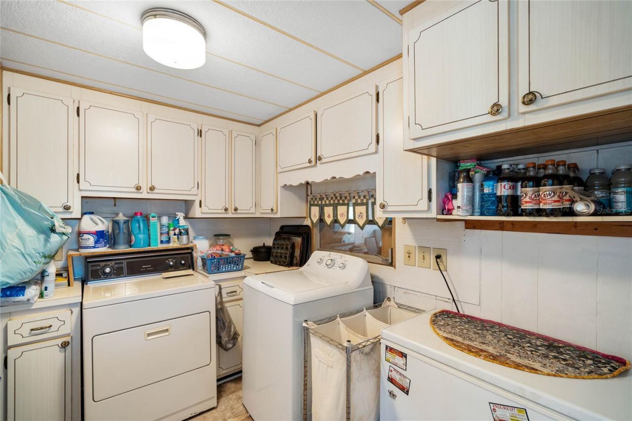 107 Holiday Lane, Auburndale, FL 33823 Photo