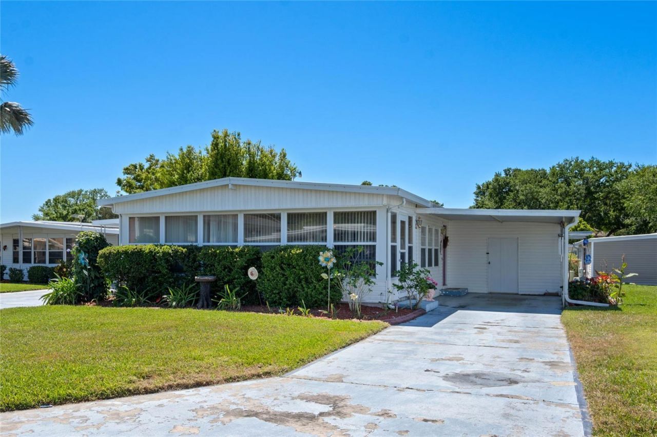 107 Holiday Lane, Auburndale, FL 33823 Photo