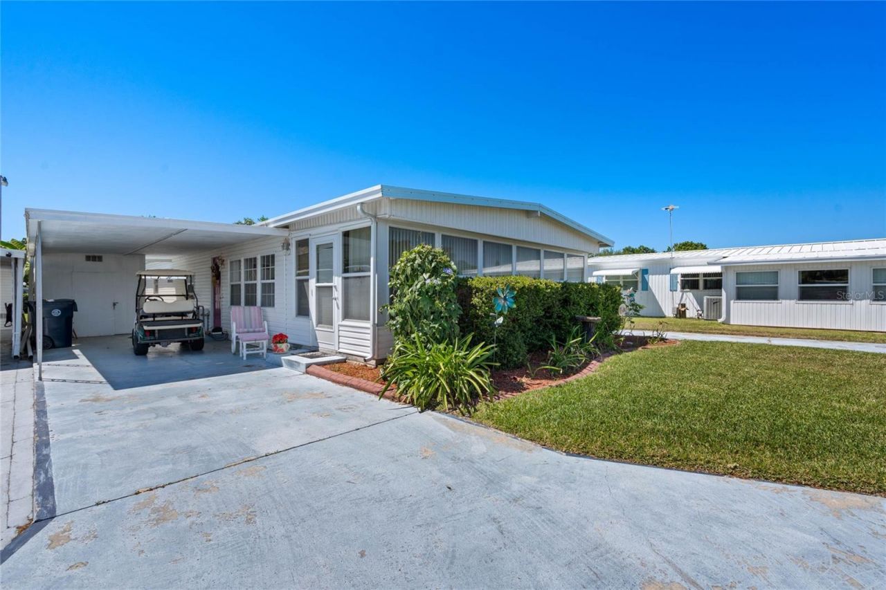 107 Holiday Lane, Auburndale, FL 33823 Photo