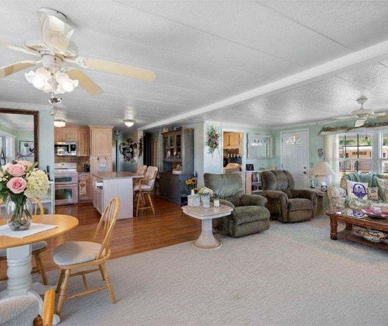 107 Holiday Lane, Auburndale, FL 33823 Photo