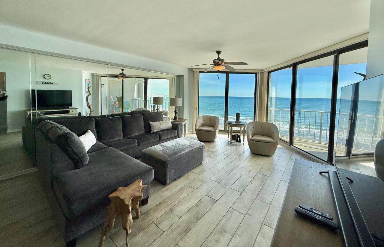 1990 N Waccamaw Dr. Photo 4