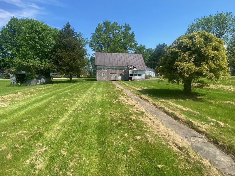 6 W Taylor Street, Ashley, OH 43003 Photo 2