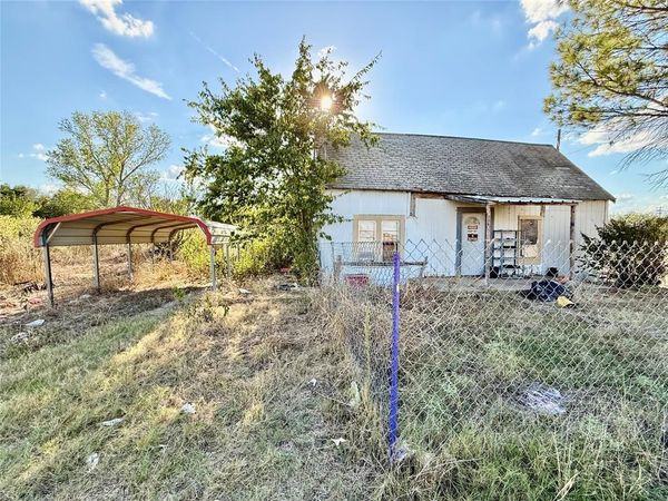 211 Cherry Street, Millsap, TX 76066