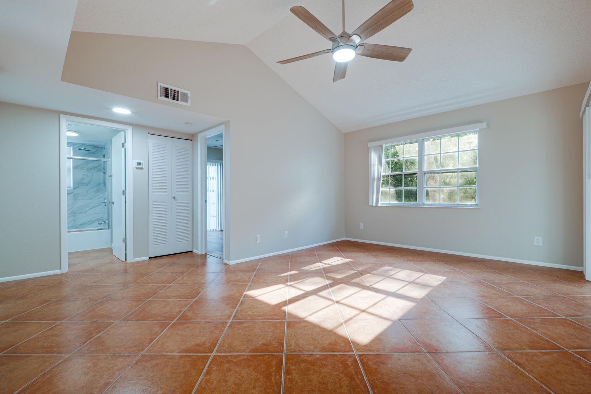1612 SE Green Acres Circle, Unit P-203, Port Saint Lucie, FL 34952 Photo