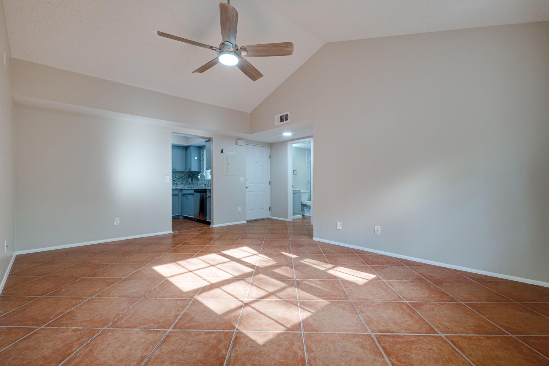 1612 SE Green Acres Circle, Unit P-203, Port Saint Lucie, FL 34952 Photo