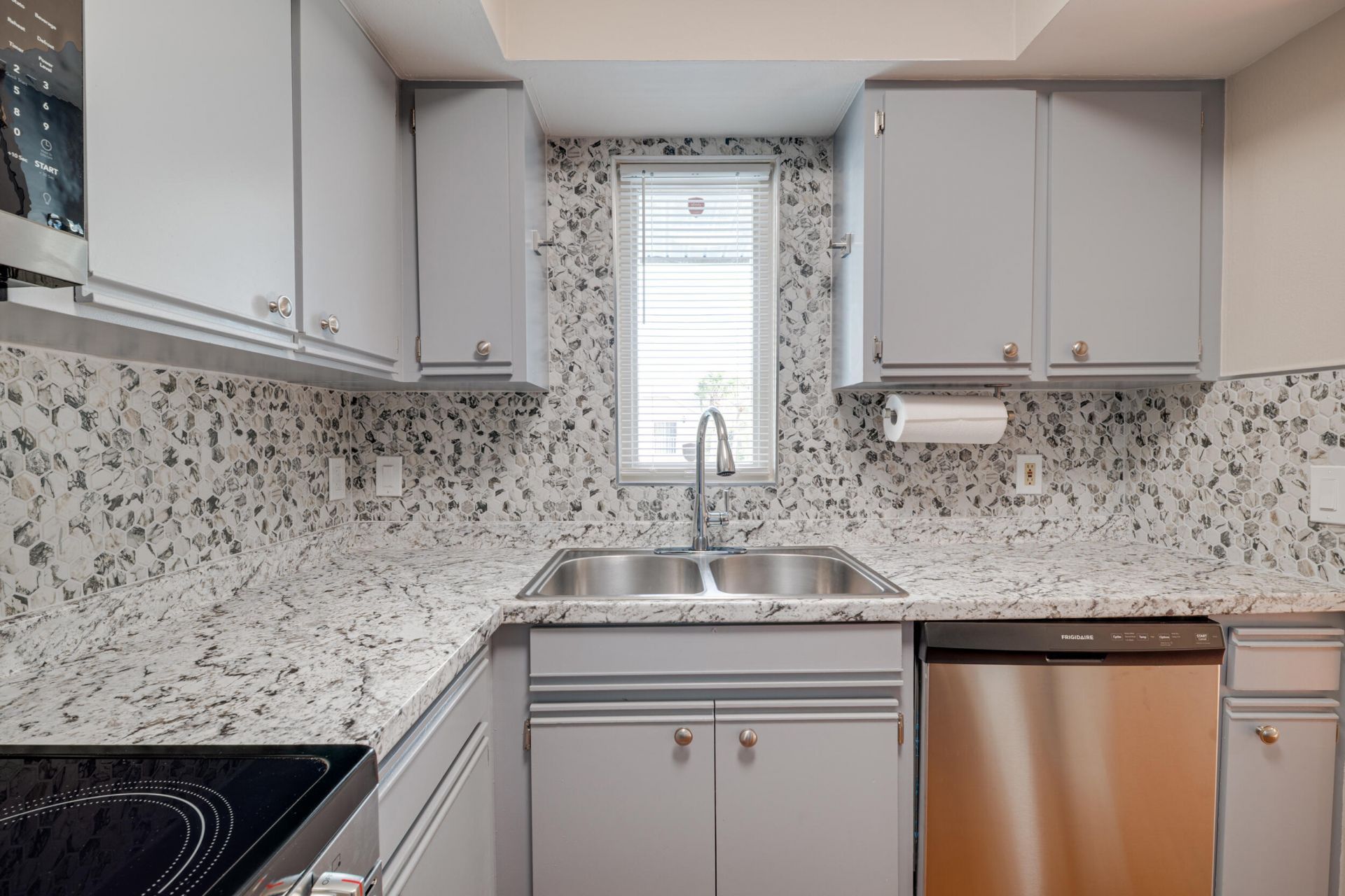 1612 SE Green Acres Circle, Unit P-203, Port Saint Lucie, FL 34952 Photo