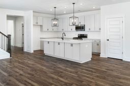 223 Creek Pointe Drive photo 4