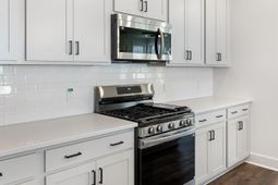 223 Creek Pointe Drive photo 4