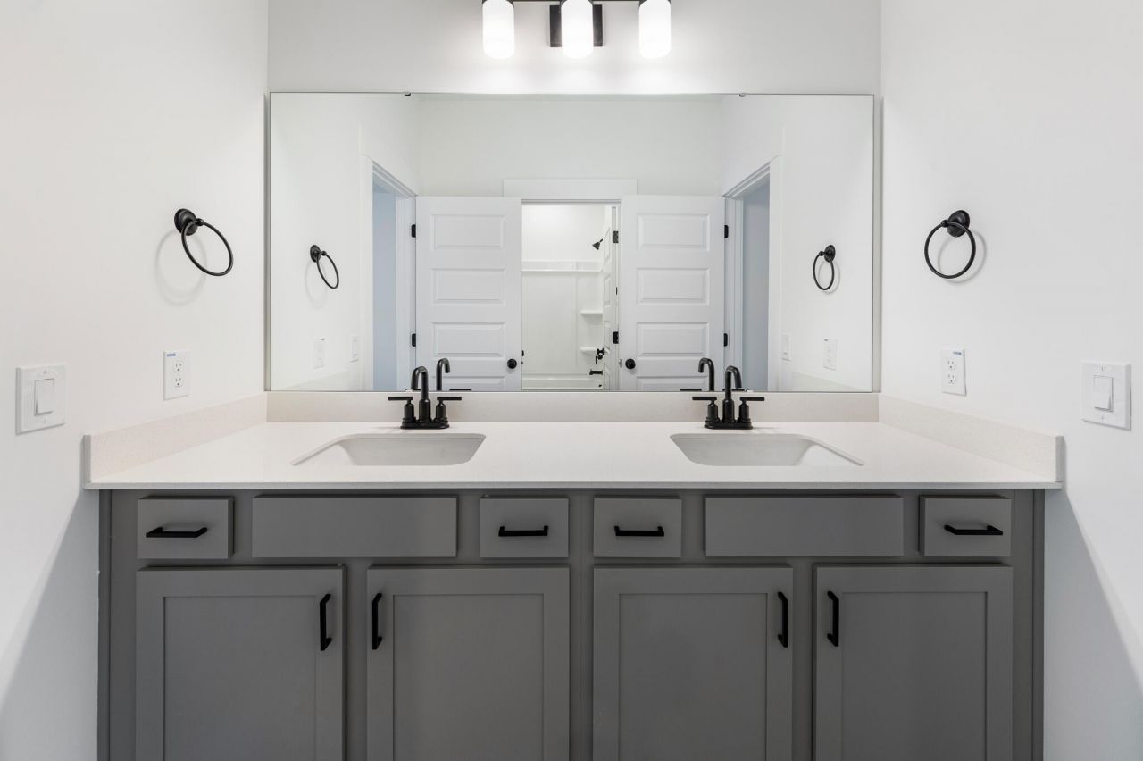 223 Creek Pointe Drive Photo 9