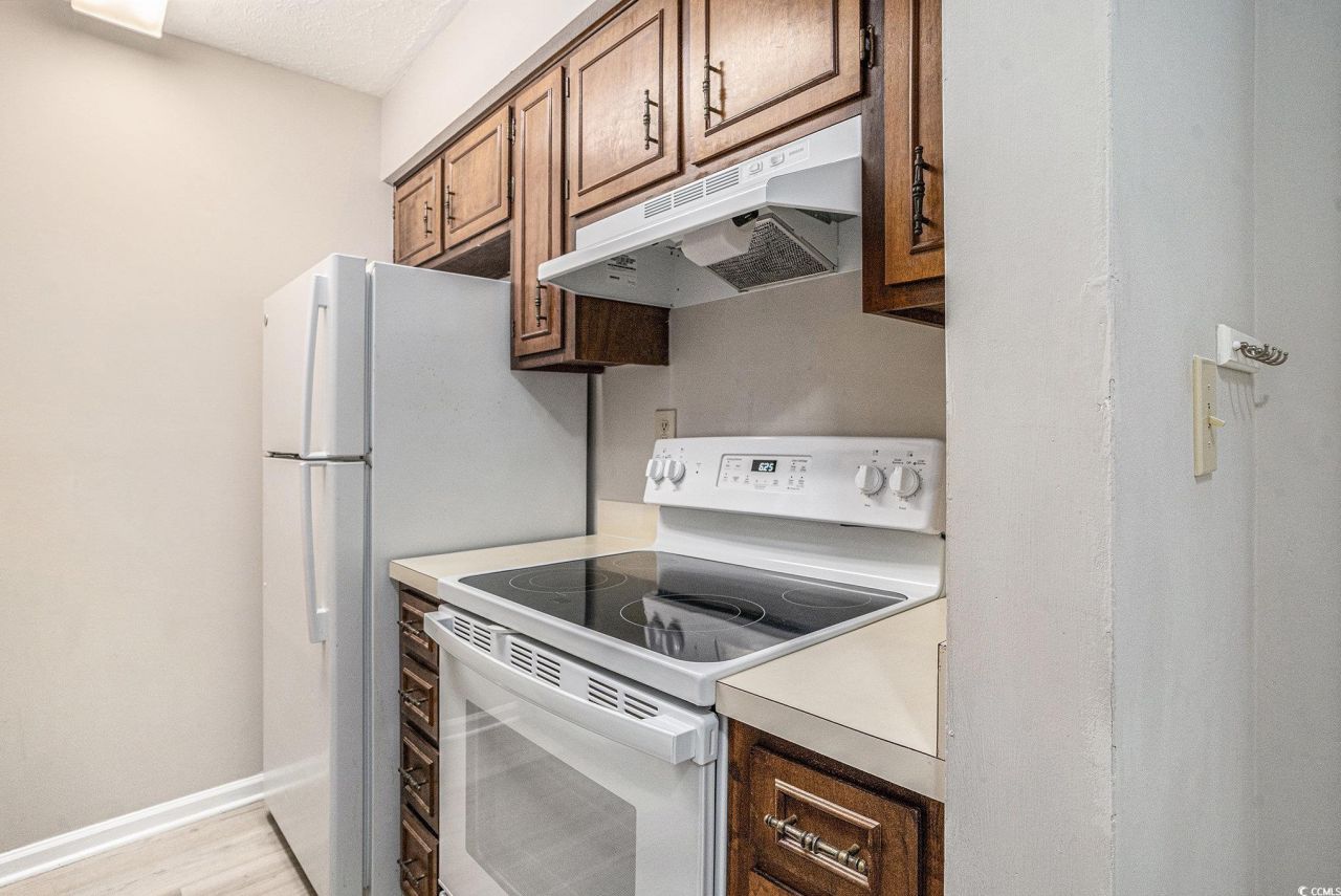 4715 Cobblestone Dr. Photo 10