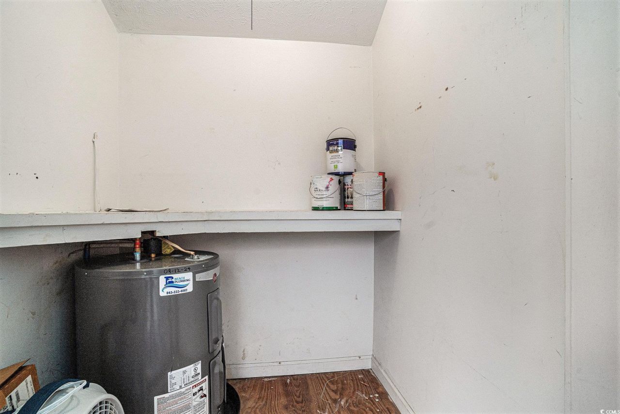 4715 Cobblestone Dr. Photo 23