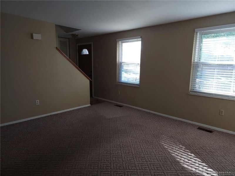 802 Nordhoff Farm Drive, Union, OH 45322 Photo 2