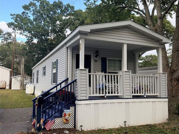 37 Hubbard Avenue, Unit 95, Riverhead, NY 11901