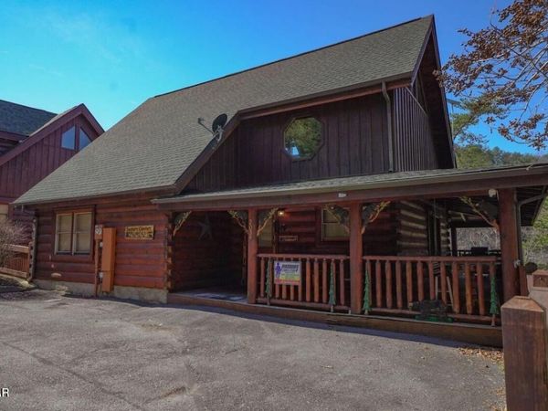 2034 Bear Haven Way, Sevierville, TN 37876