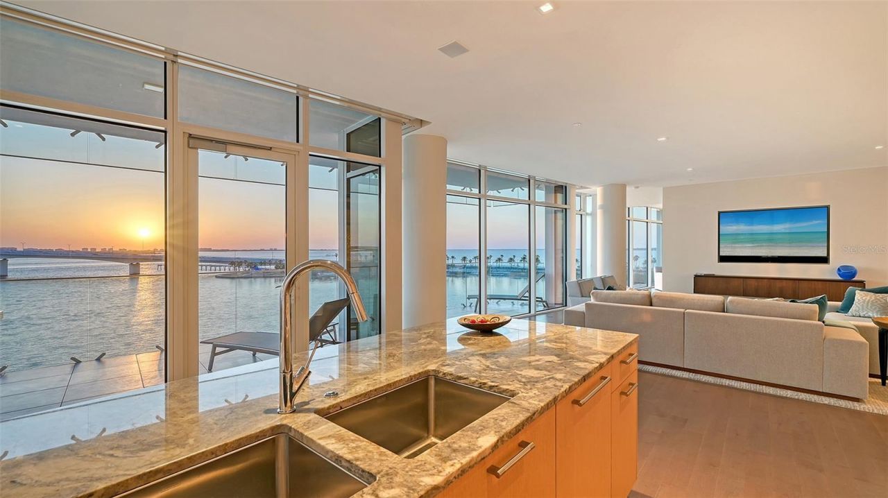 280 Golden Gate Point, Unit 600, Sarasota, FL 34236 Photo