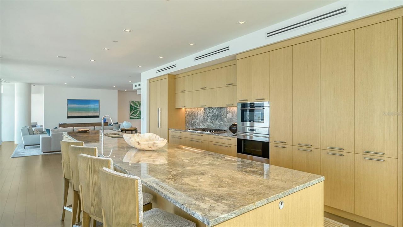 280 Golden Gate Point, Unit 600, Sarasota, FL 34236 Photo