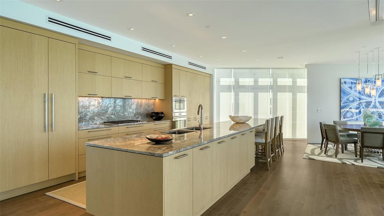 280 Golden Gate Point, Unit 600, Sarasota, FL 34236 Photo