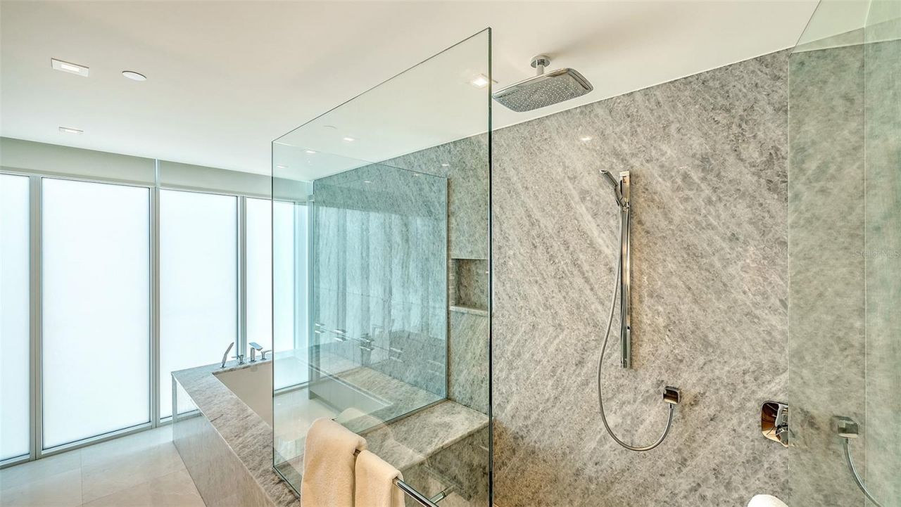 280 Golden Gate Point, Unit 600, Sarasota, FL 34236 Photo