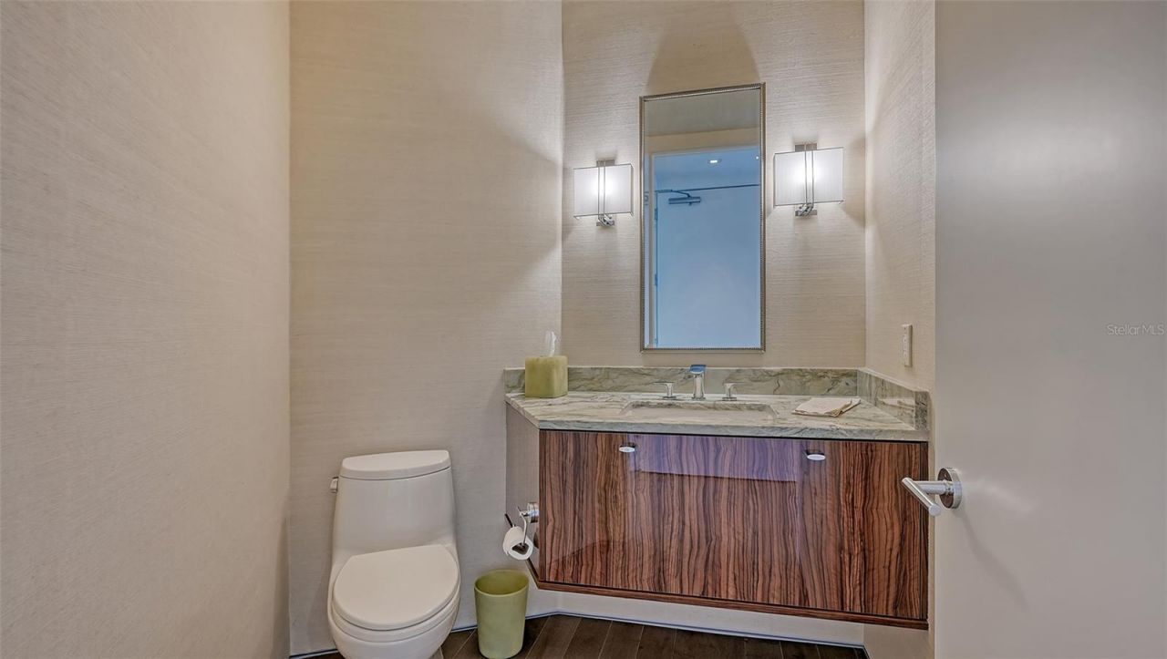 280 Golden Gate Point, Unit 600, Sarasota, FL 34236 Photo