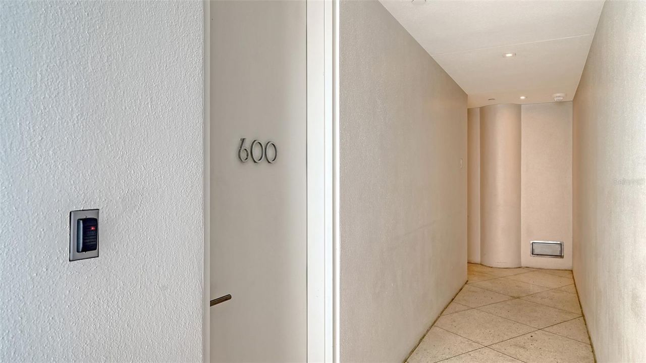 280 Golden Gate Point, Unit 600, Sarasota, FL 34236 Photo