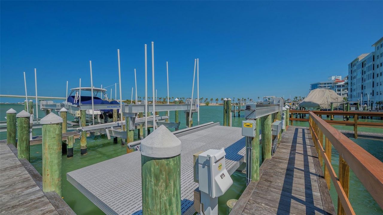 280 Golden Gate Point, Unit 600, Sarasota, FL 34236 Photo