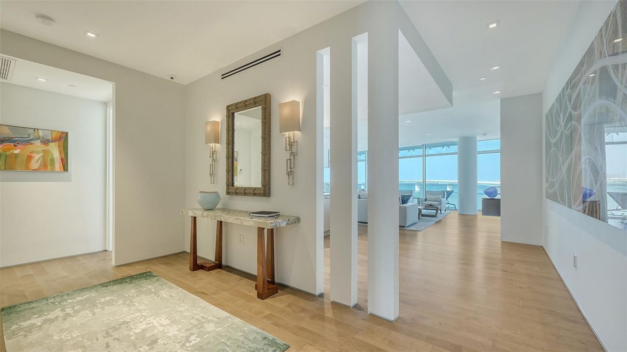 280 Golden Gate Point, Unit 600, Sarasota, FL 34236 Photo