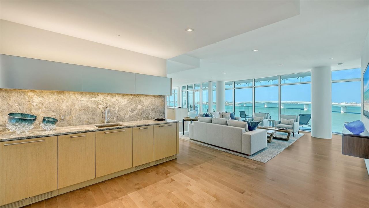 280 Golden Gate Point, Unit 600, Sarasota, FL 34236 Photo