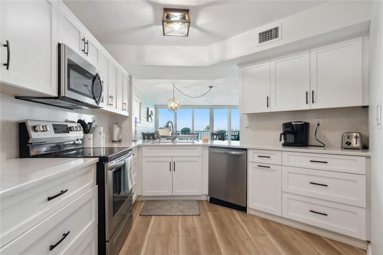 5279 Isla Key Boulevard S, Unit 212, Saint Petersburg, FL 33715 Photo