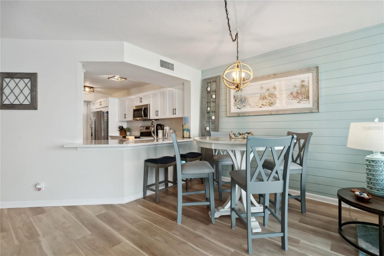 5279 Isla Key Boulevard S, Unit 212, Saint Petersburg, FL 33715 Photo