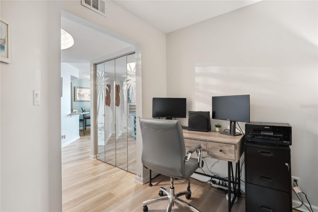 5279 Isla Key Boulevard S, Unit 212, Saint Petersburg, FL 33715 Photo