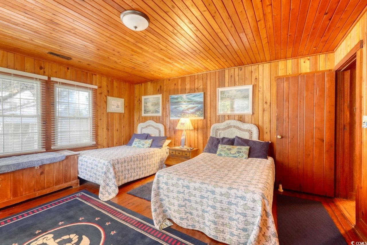 350 Underwood Dr. Photo 32