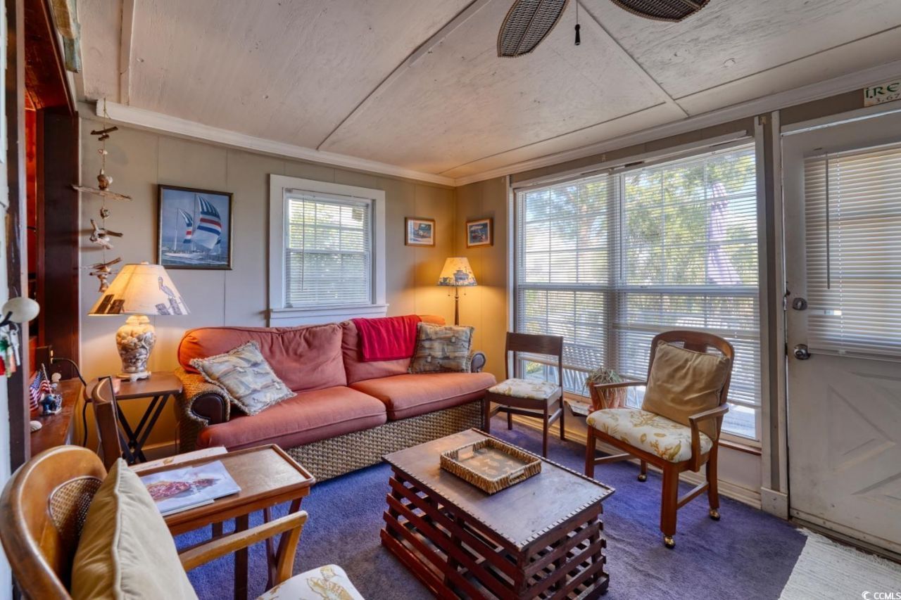 350 Underwood Dr. Photo 9