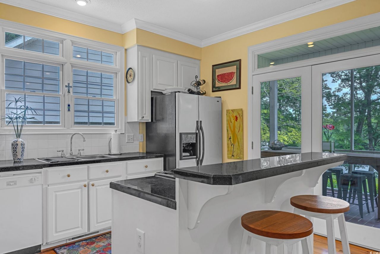 3231 Center Rd. Photo 6