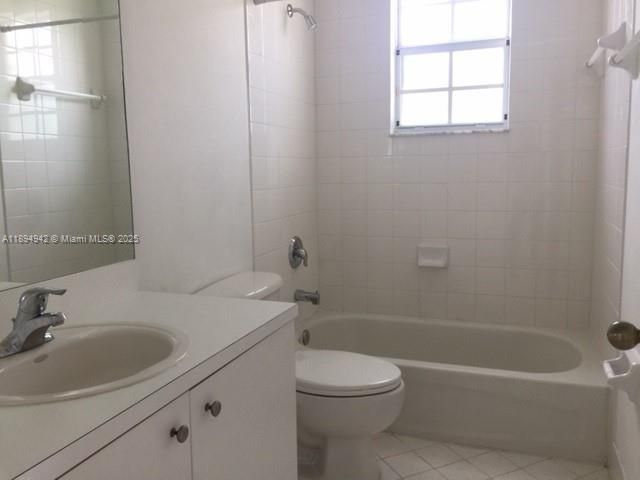 3360 NE 14th Dr, Unit 210-30, Homestead, FL 33033 Photo